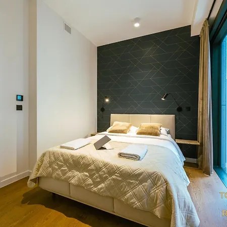 Towarowa Square * Varsóvia